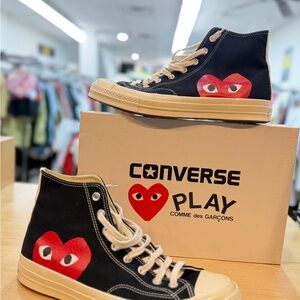 Converse Kids High-Tops - Black with Red Heart